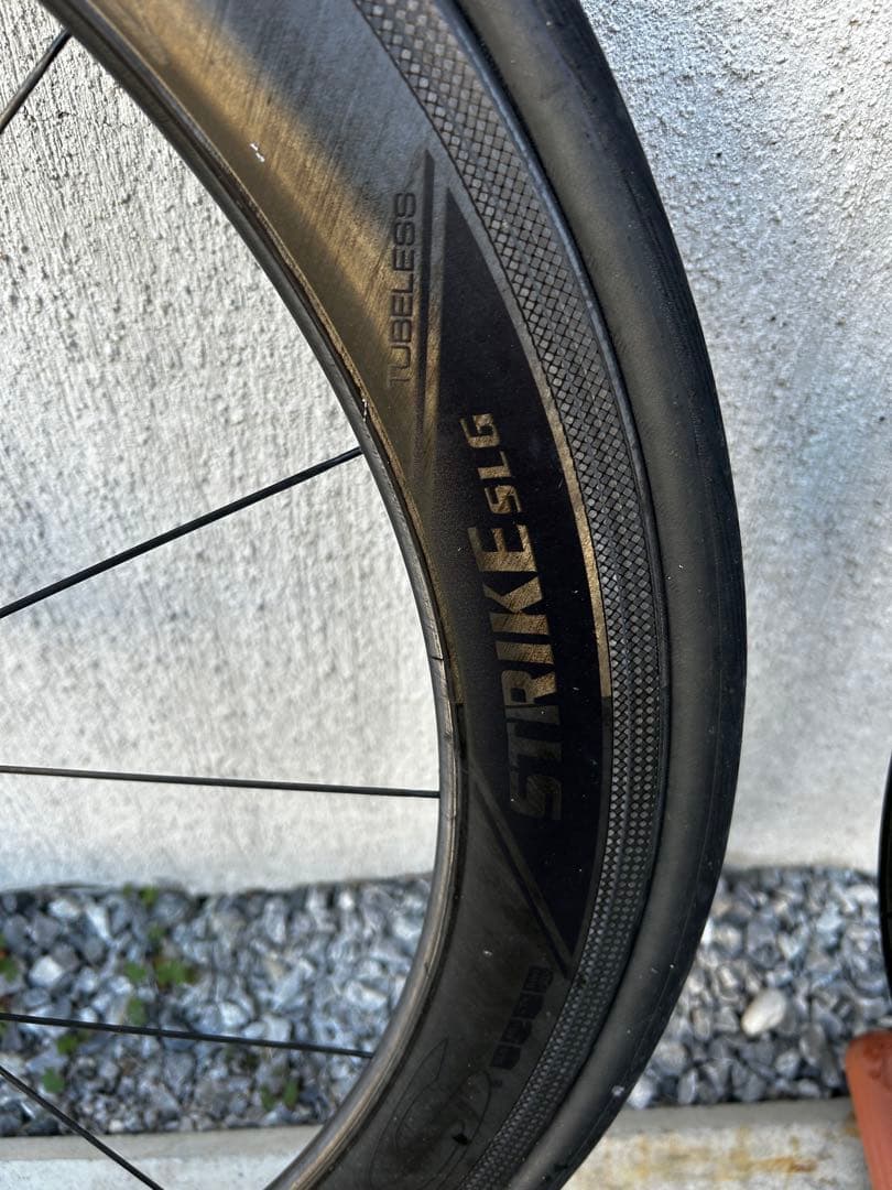 STRIKE SLG チューブレスホイル