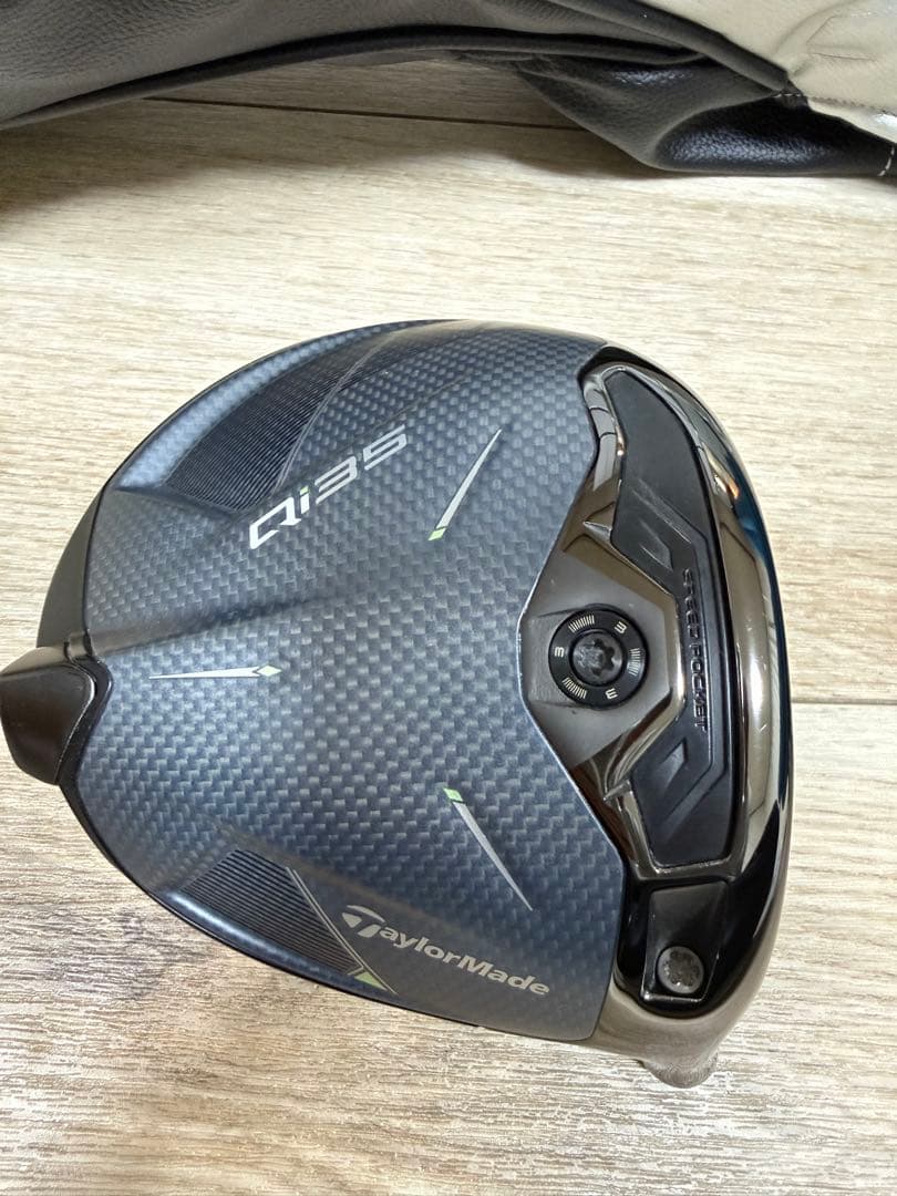 TaylorMade　Qi35 ドライバー　9度 (ヘッドカバー付き)