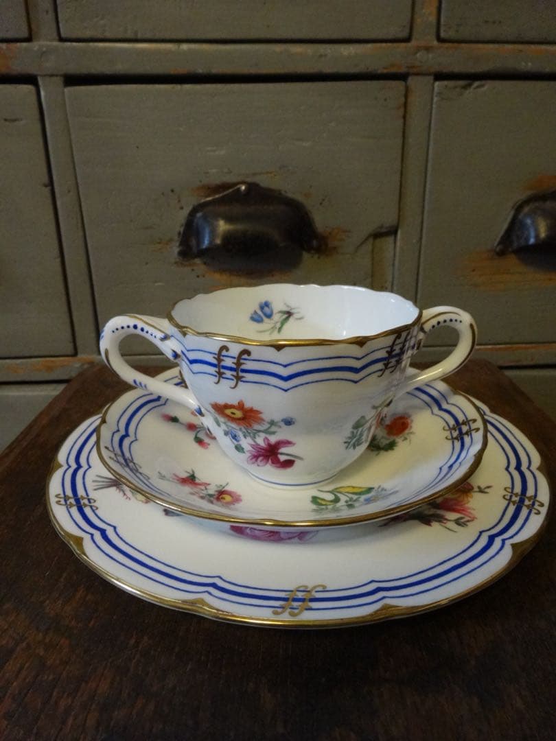 【イギリスアンティーク】トリオ食器セット　カップソーサー