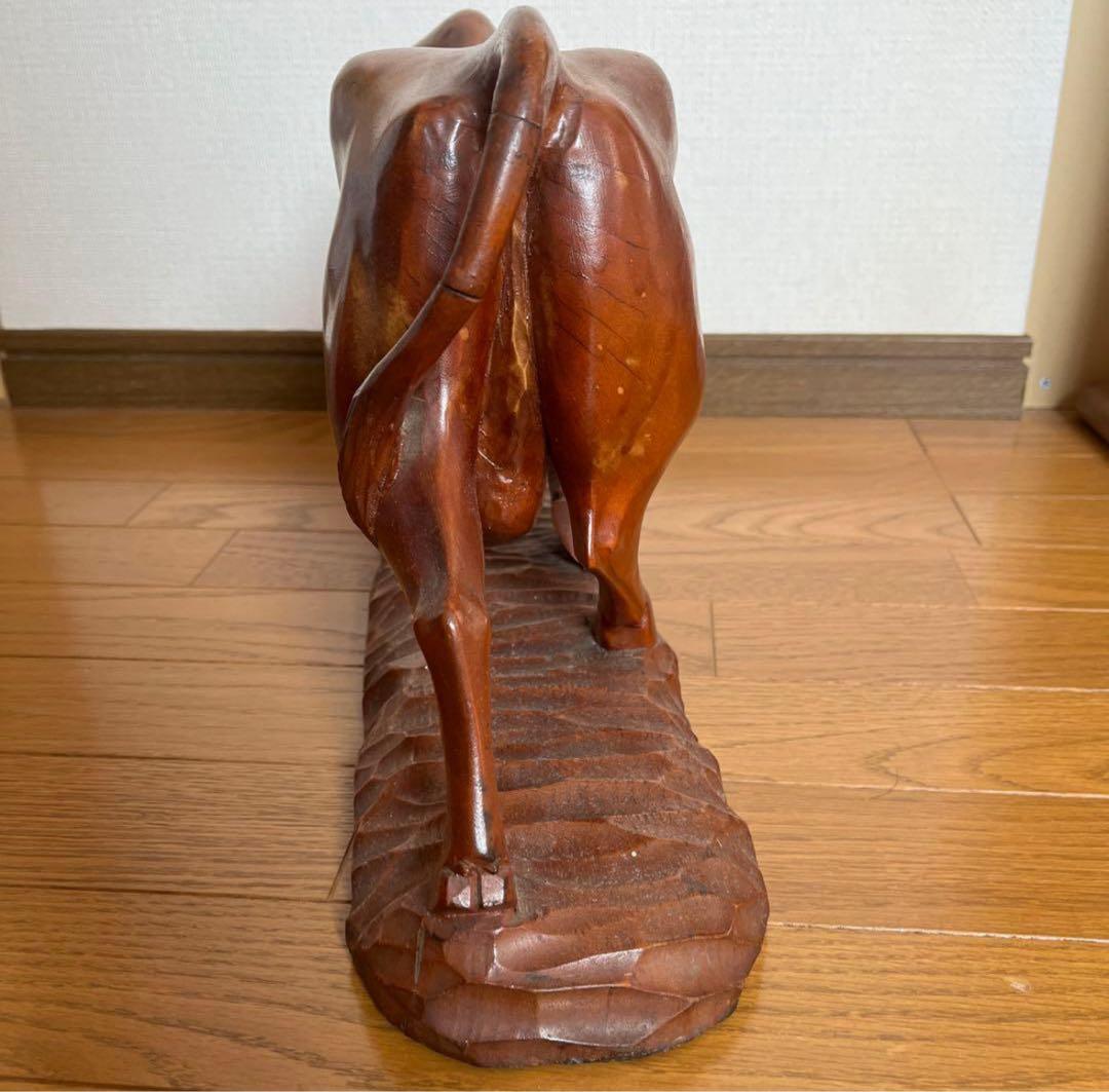 【縁起物】一本 木彫り 牛 重厚感 置物 風水 オブジェ