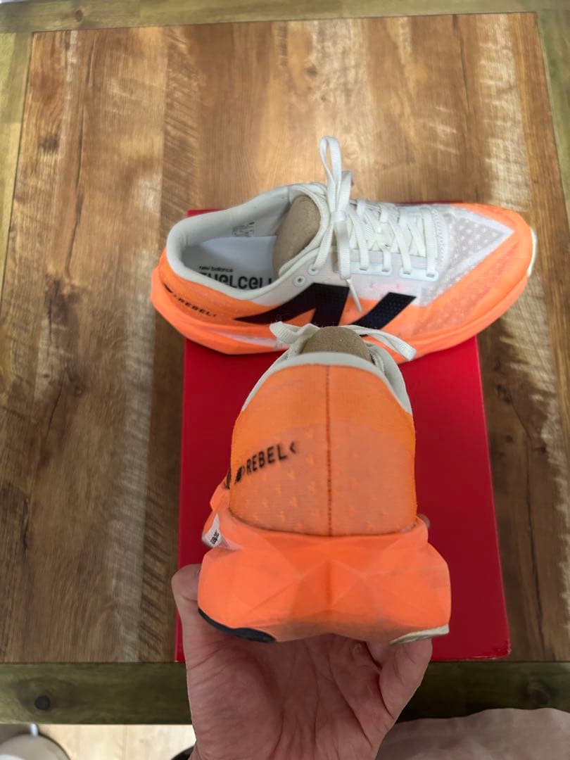 ニューバランス FuelCell Rebel v4 26.0cm