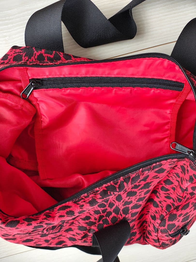 メラノPP＃　　新品近い　CREAM SODA 赤ヒョウ柄 ボストンバッグ