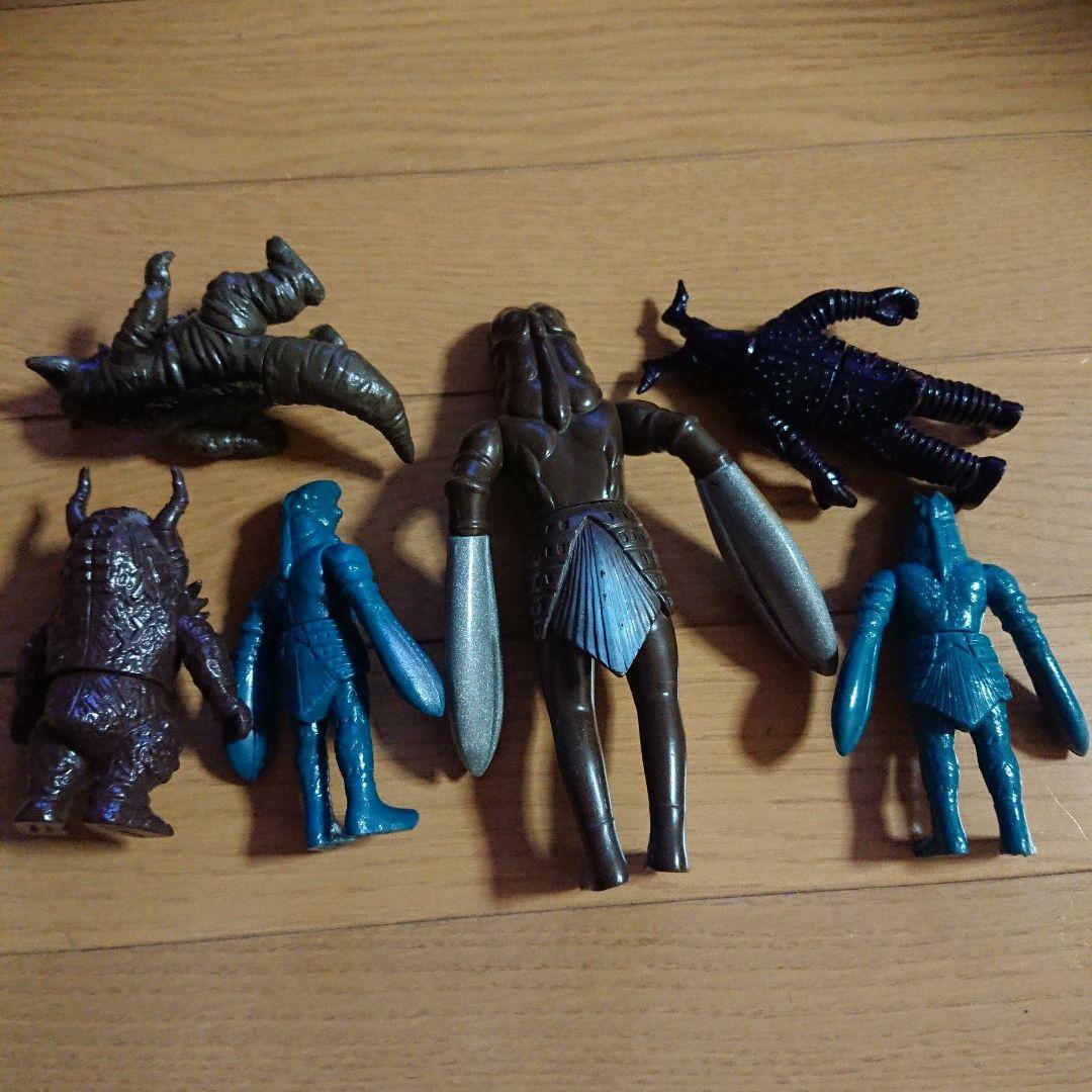 バルタン星人 ゼットンレトロ ビニールフィギュア