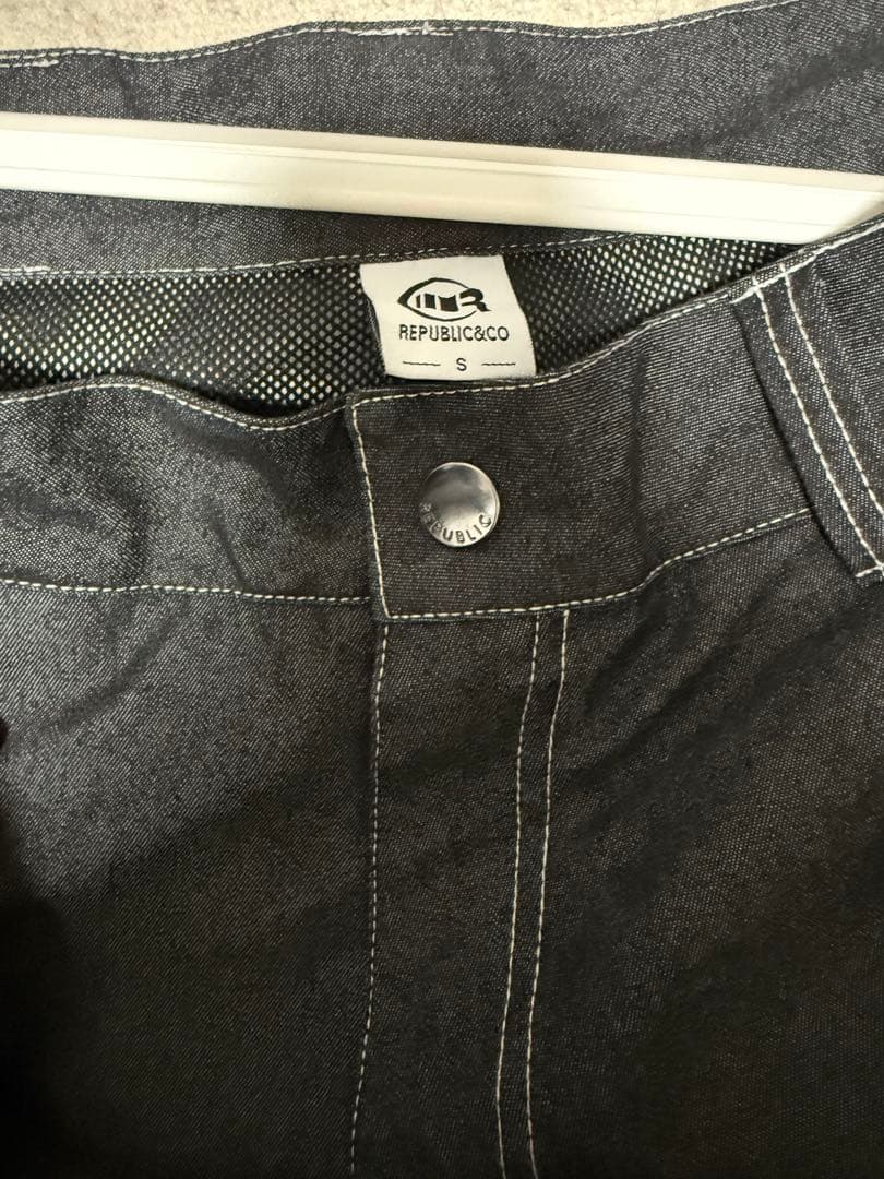 REPUBLIC スノーボード ウェア ズボン　パンツ　Sサイズ　25-26