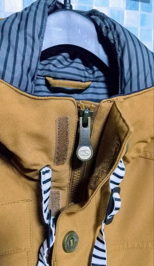 [ 美品 ] BONFIRE & Foreted スノーボードウェア上下セット