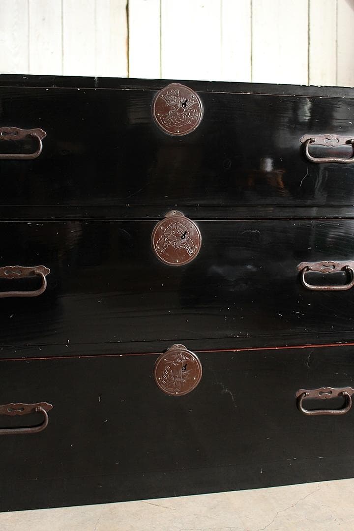 綺麗な丸金具庄内箪笥　3段　タンス　収納　古家具　古民家　時代家具