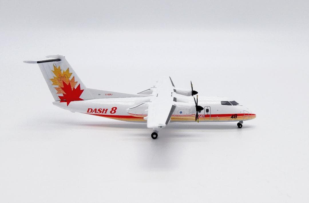 デ・ハビランド・カナダ Dash8-Q100 C-GGPJ 1/400
