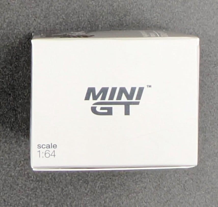 ミニカー MINI GT AlphaTauri AT03 #22 Yuki Tsunoda