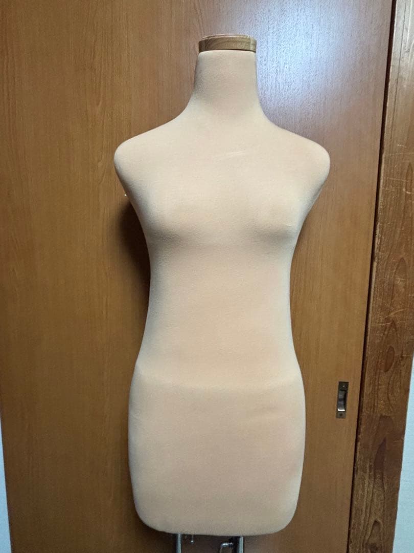 ベージュ マネキン 高さ調整可能