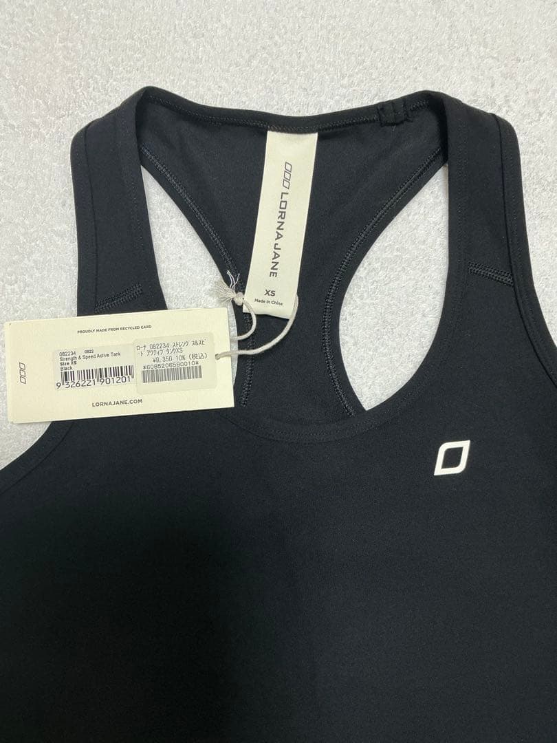 【新品】LORNA JANE(ローナジェーン)ブラックタンク　XS