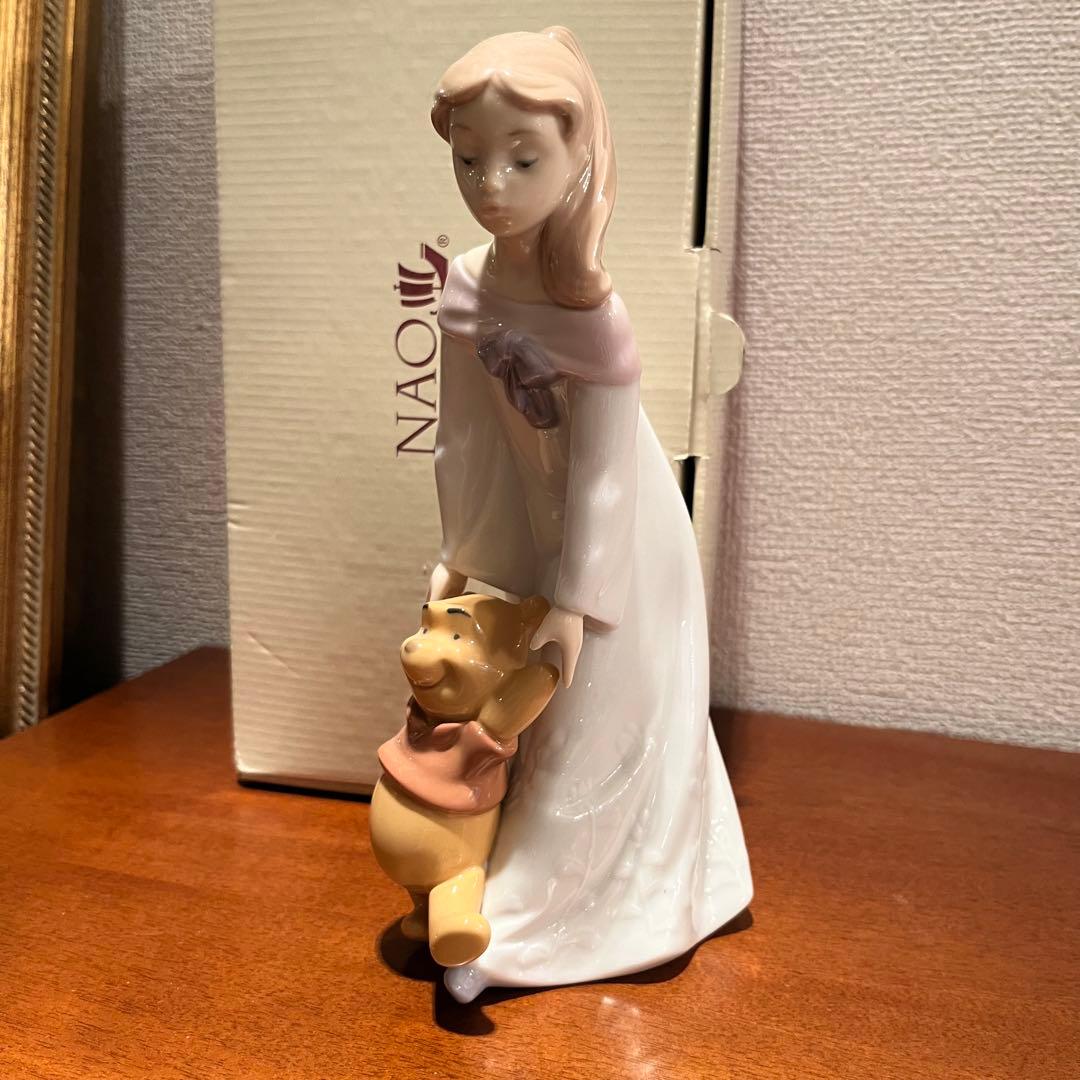 新品　未使用　くまのプーさん　リヤドロ　NAO 箱入り　人形　陶器　ディズニー