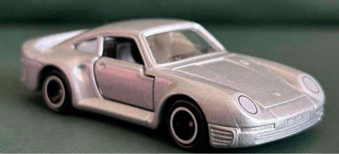 トミカ ポルシェ 959 シルバー シート黒