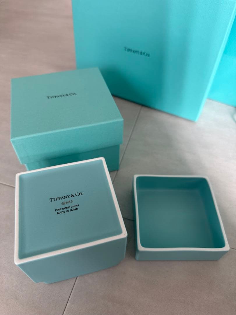 Tiffany & Co. ギフトボックス ティファニー　ボーンチャイナ