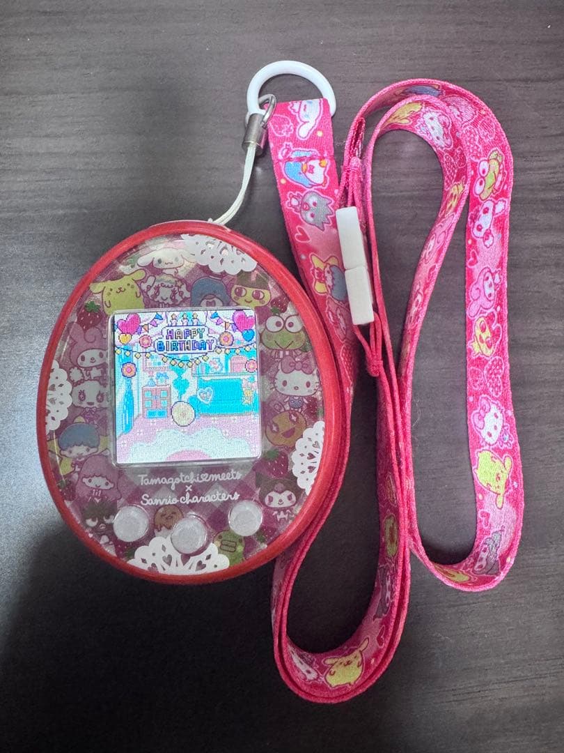 たまごっちみーつ　サンリオキャラクターズ ストラップ付き［劇レア赤色］