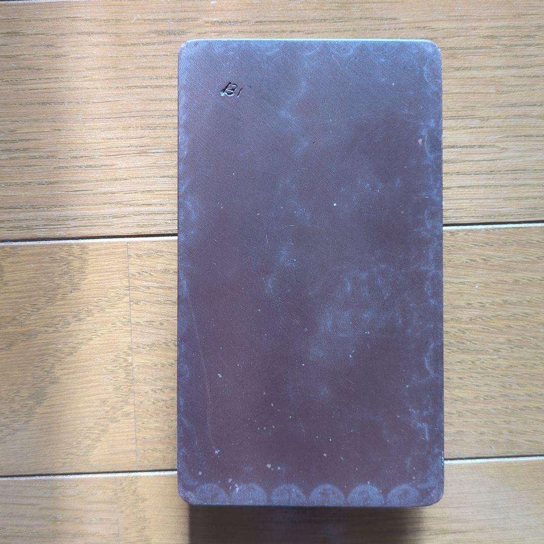 ドラゴン彫刻の石製硯箱