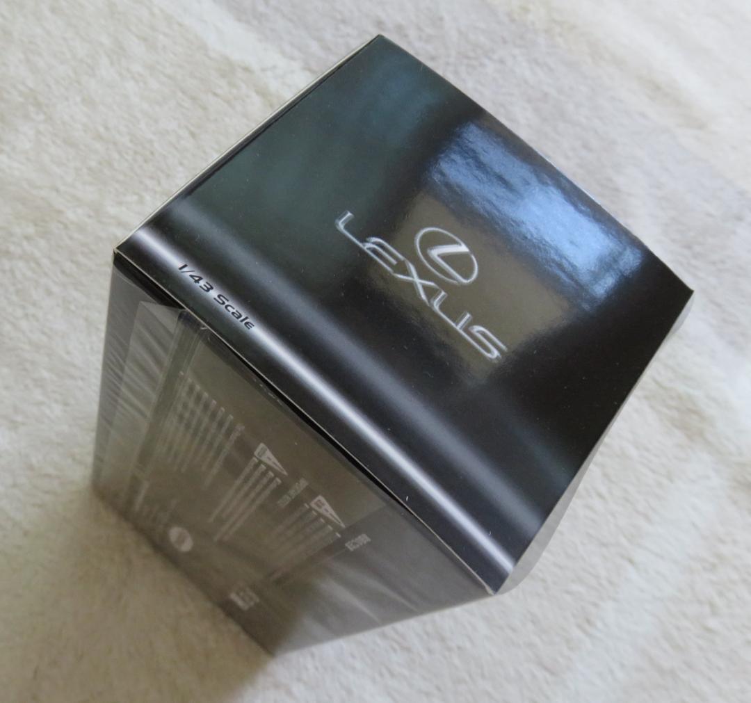 d*e様 非売品／未開封／新品 レクサス LEXUS LBX ミニカー LHD