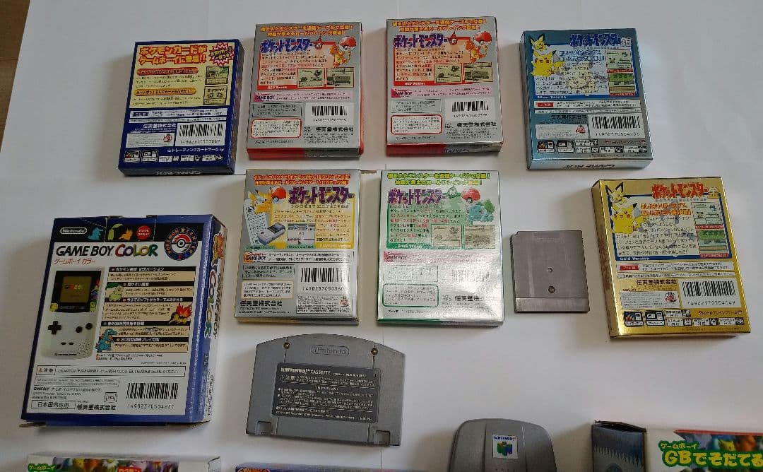 中古品　空箱多め　ポケットモンスター　ゲーム　空箱　まとめ売り　赤　金銀　など