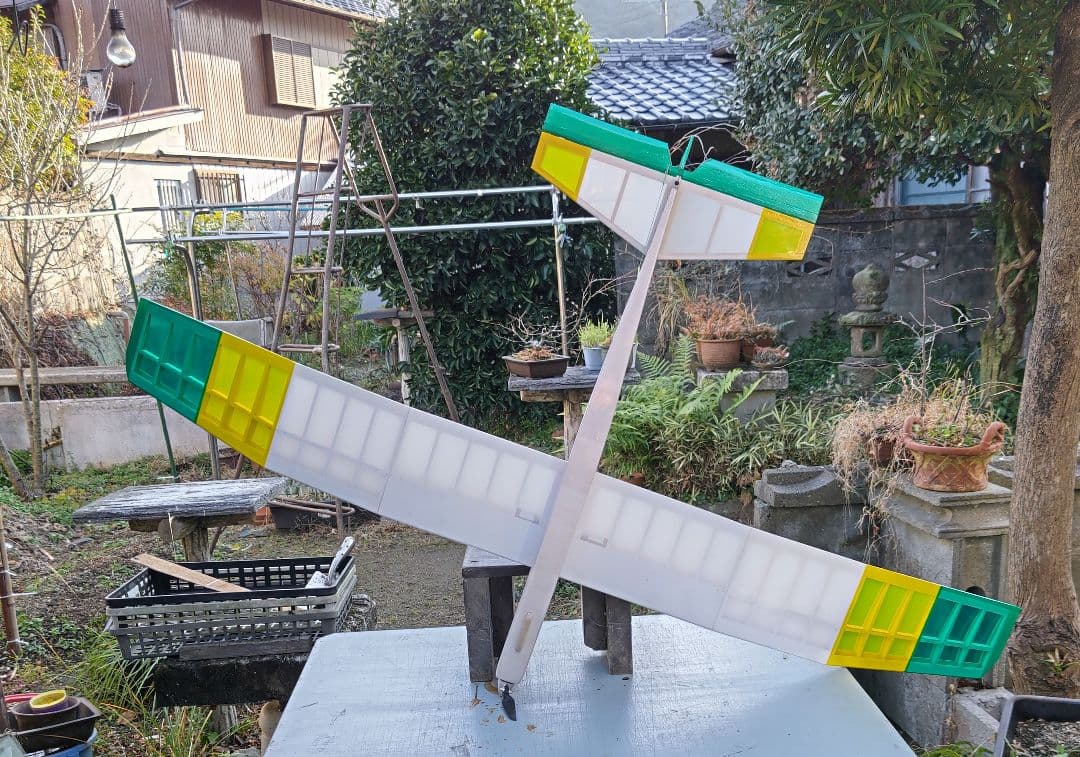 ラジコン飛行機（モーターグライダー）