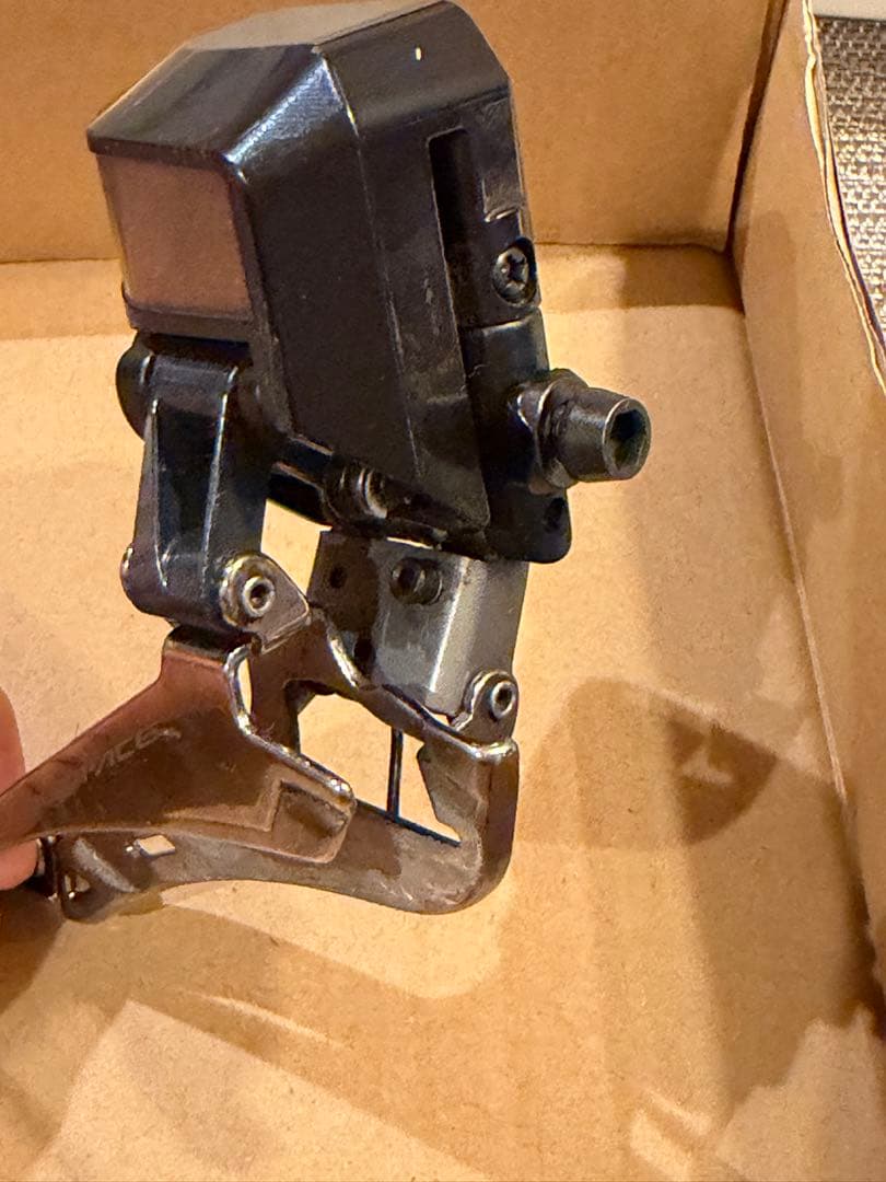 Dura-Ace FD-R9150 フロントディレイラー Di2 箱あり