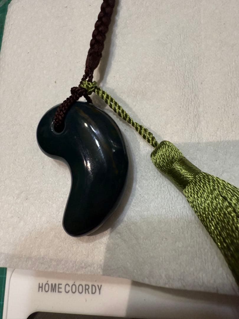 出雲石‼️碧玉‼️青石‼️勾玉‼️特大サイズ41、5mm‼️送料無料‼️破格出品‼️鑑定書付