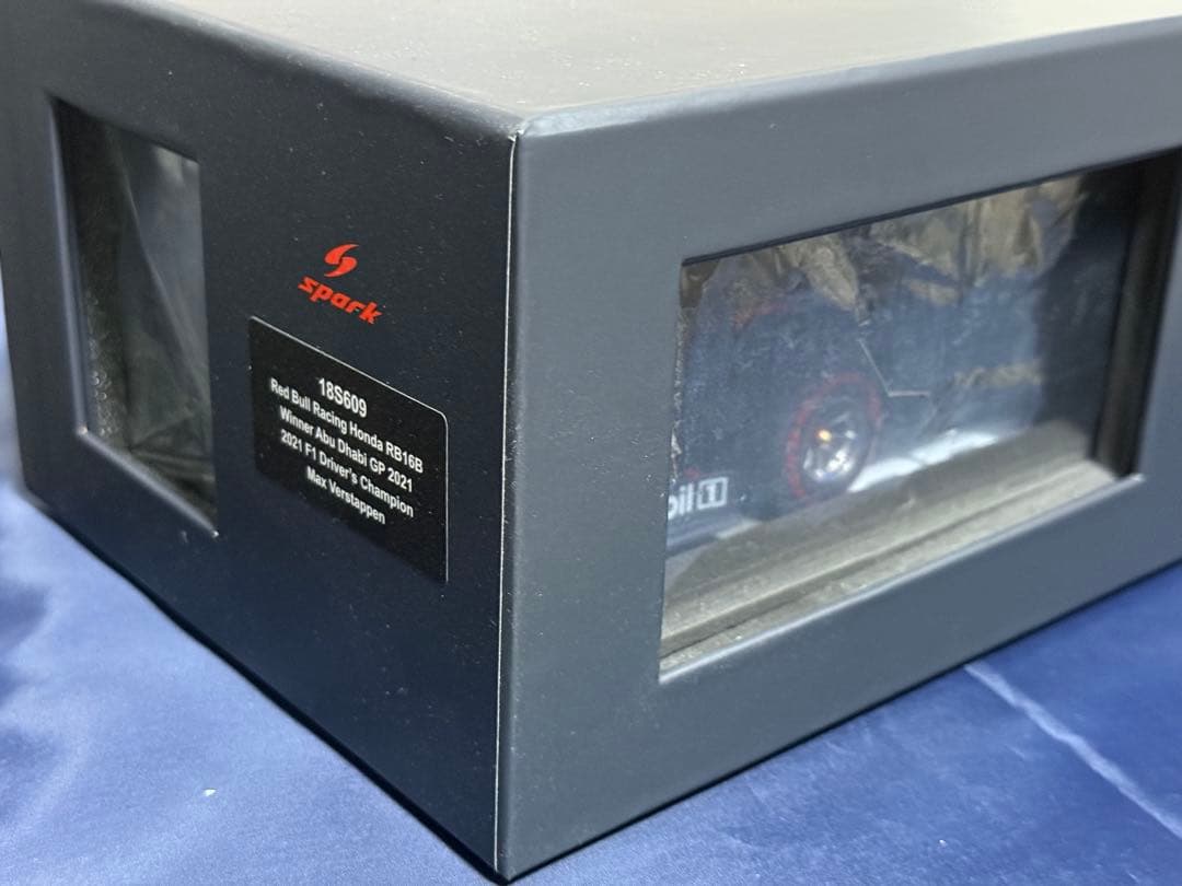 Spark 1/18 RB16B アブダビGP フェルスタッペン