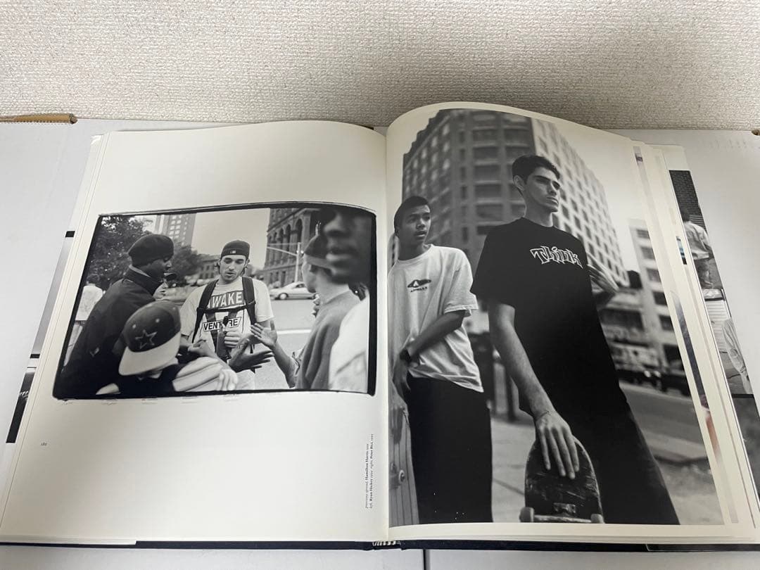 Ari Marcopoulos 写真集「OUT & ABOUT」　スケート