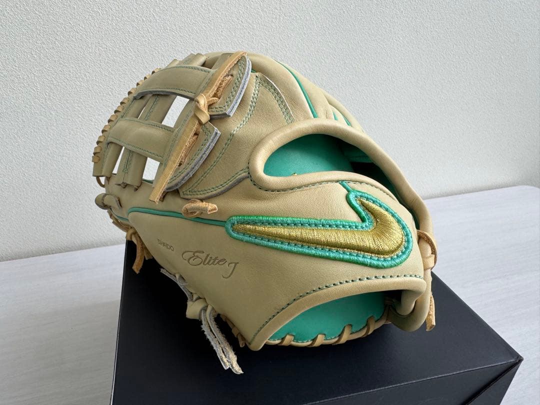 世界限定Nike shado 左用グローブ　16／30