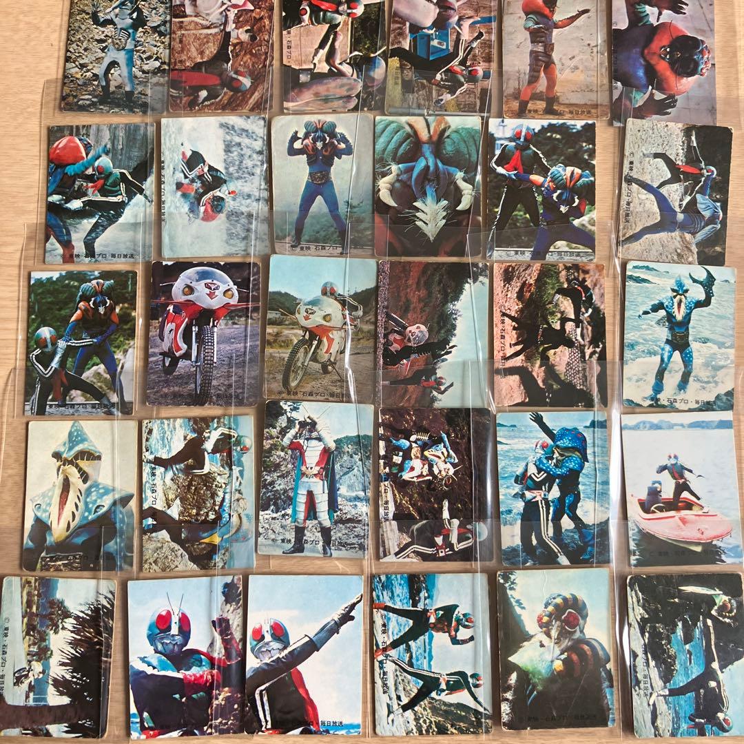 仮面ライダーカードとアルバム