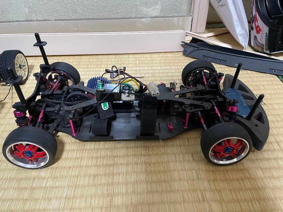 ヨコモ 1/10 ラジコン シャーシオプション大量　土屋圭市