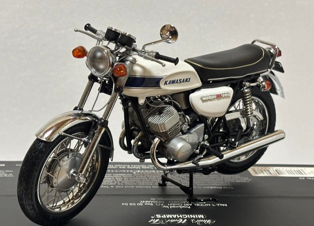 ミニチャンプス　1/12 Kawasaki H1 Mach III 青/白