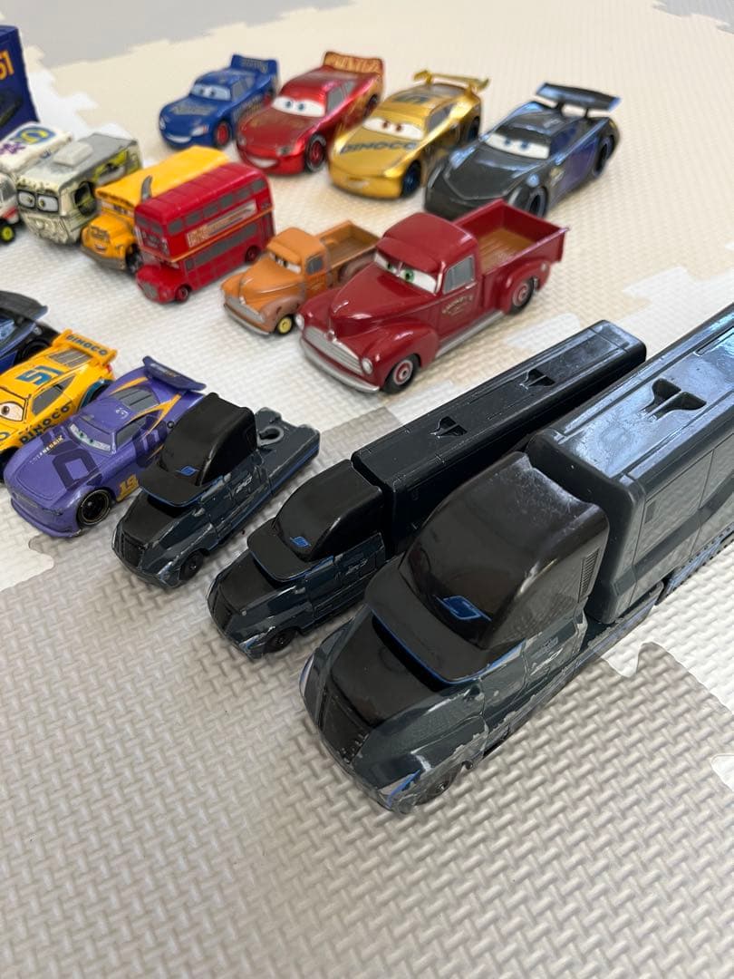 カーズ ミニカー 66台セット