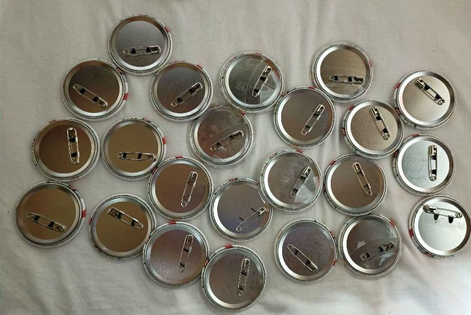 すとぷり　莉犬　缶バッチ　マリン　等身