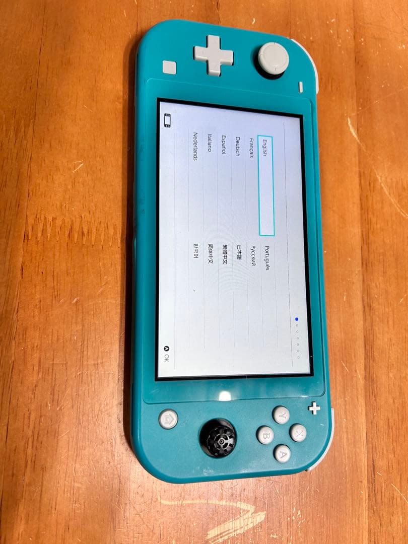 Switchライト　本体　任天堂