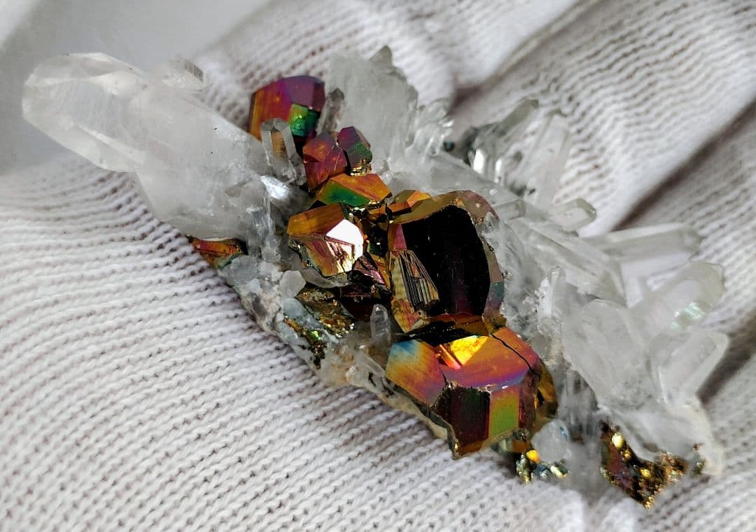 h*g様 【コレクター向】レインボーパイライト 水晶クラスター 共生 インドネシ