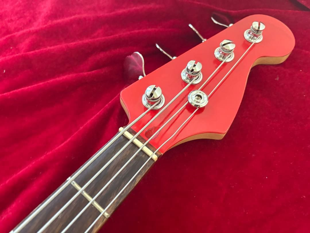 ジャズベース　マルチレイヤーカラー　ラッカーフィニッシュ　ハードレリック