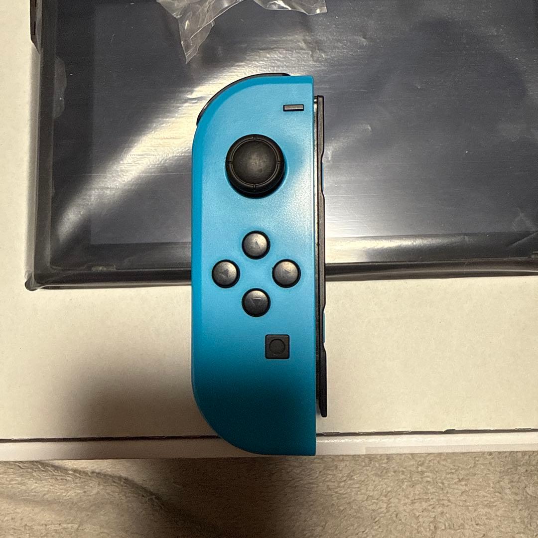 ス*テ様 Nintendo Switch 本体 青と赤のJoy-Con