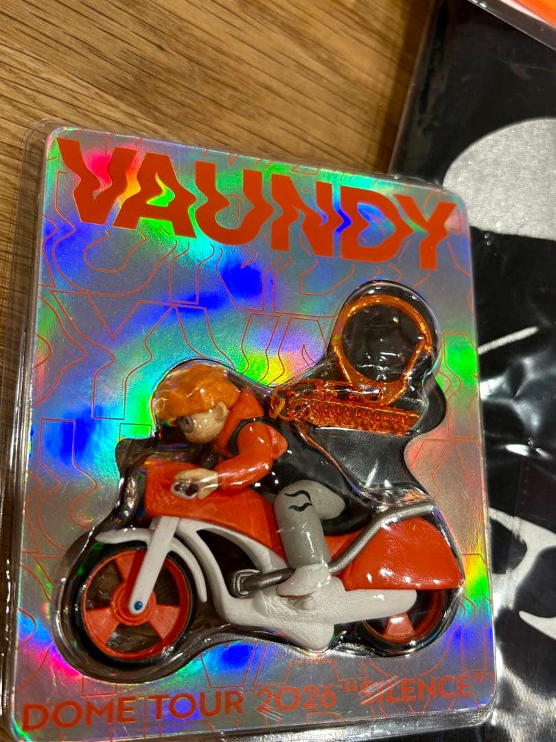 VAUNDY DOME TOUR 2026 SILENCE Ｔシャツ、フォンタブ