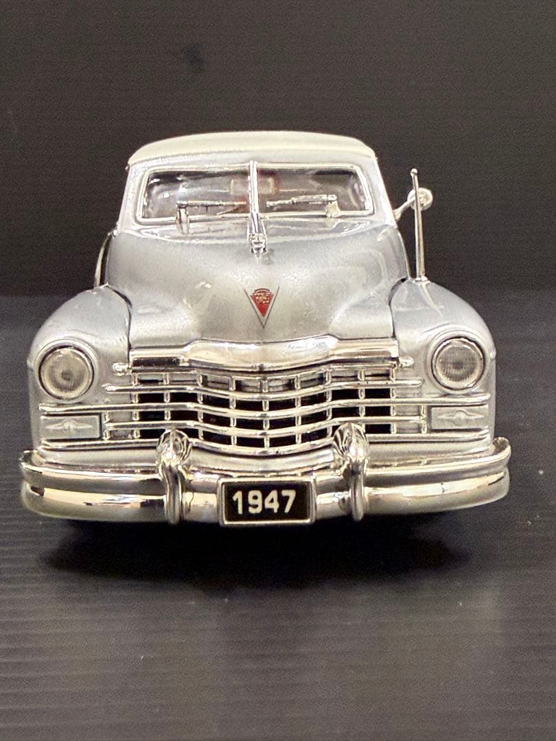 【1947年】キャデラック　ローライダー(新品)【 1/24スケール】JADA