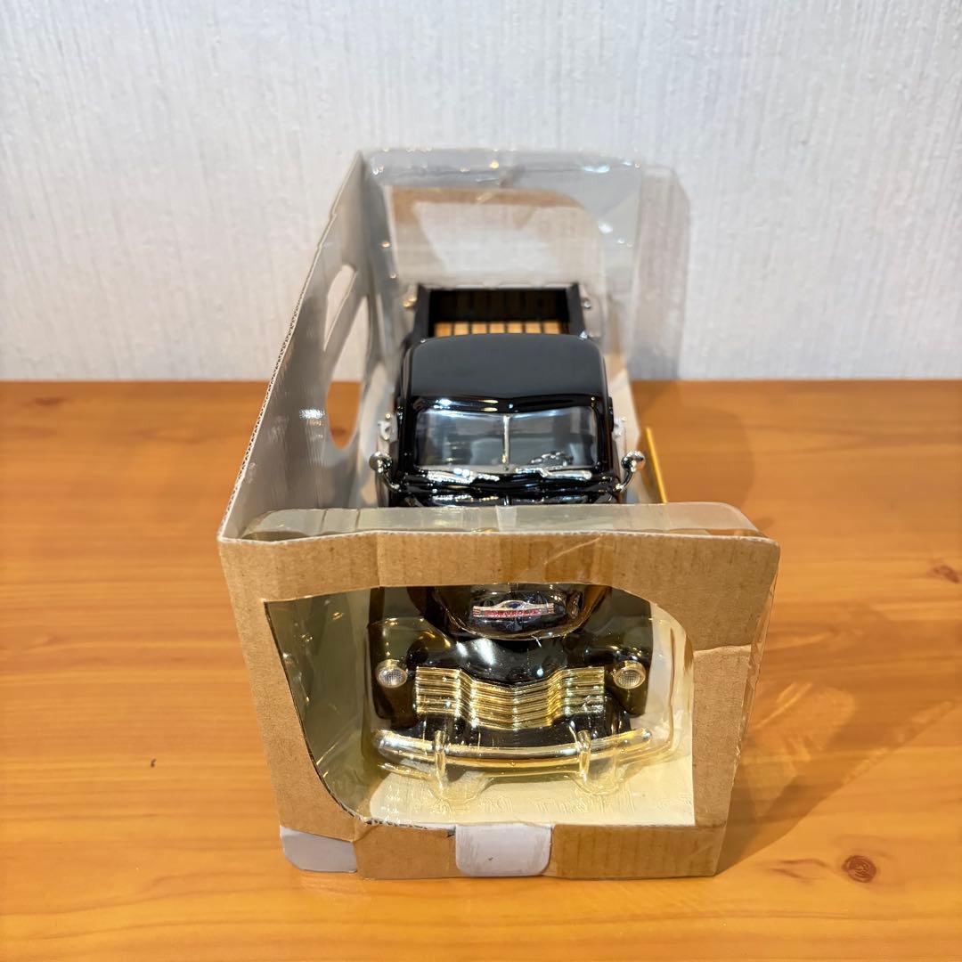 Jada Toys DUB CITY OLDSKOOL 1/24 車 ミニカー