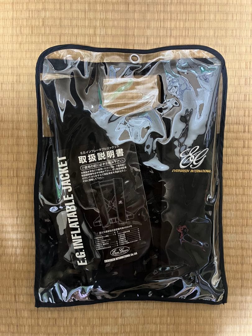 エバーグリーン　インフレータブルジャケット　ライフジャケット