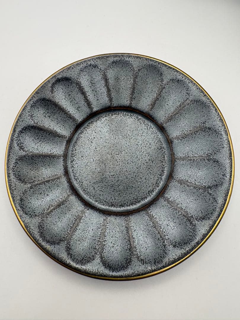 作家物 受け皿付き 陶印あり 黒釉 金縁 和モダン 茶器