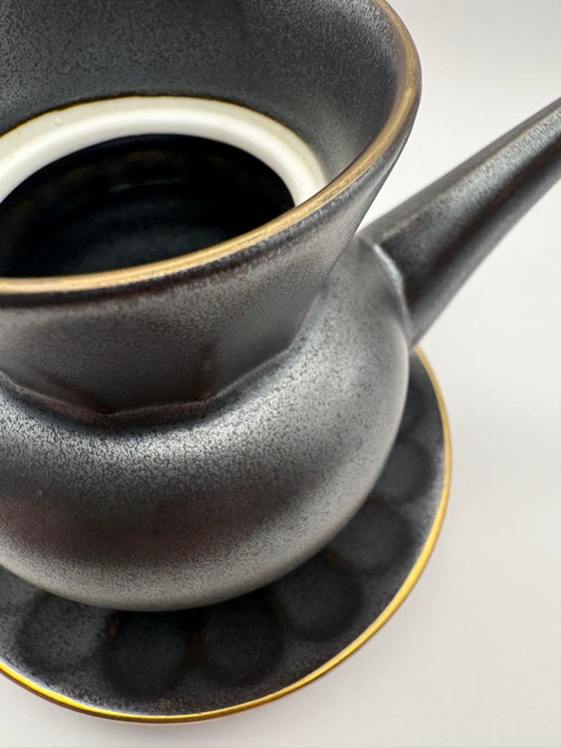 作家物 受け皿付き 陶印あり 黒釉 金縁 和モダン 茶器
