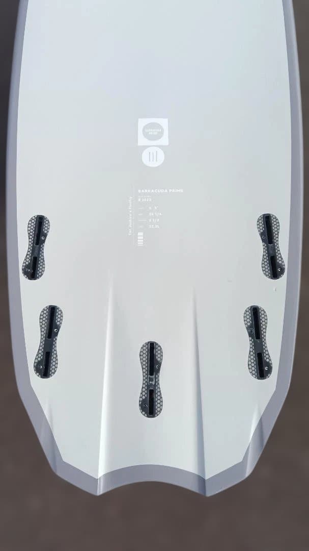 Justiceジャスティスサーフボードflex fly バラクーダプライム5’5