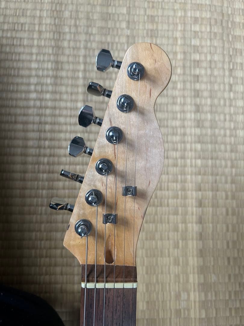 Telecasterタイプ（Fenderギターケース付き）