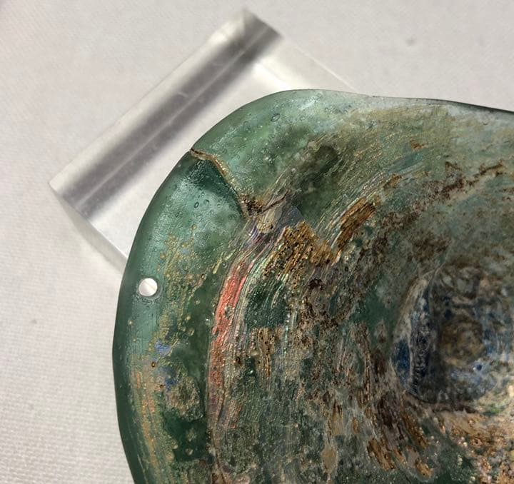 手のひらサイズ、ローマングラス　ボトル片