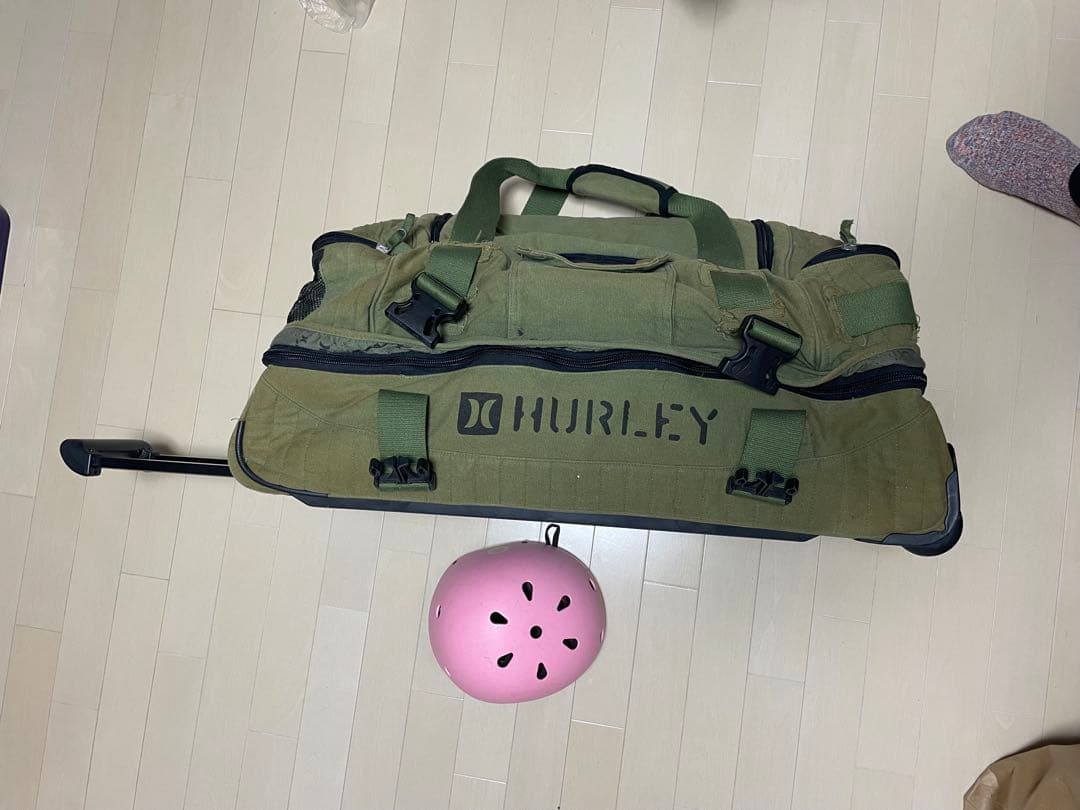 Hurley 大型バッグ キャリー付き オリーブグリーン　ミリタリー