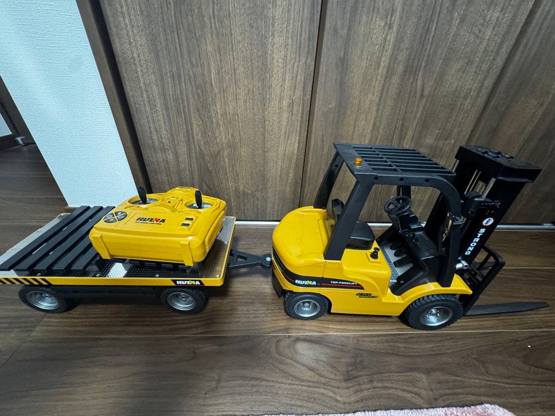 ホビーラジコン HUINA TOP FORKLIFT 1577 1:10