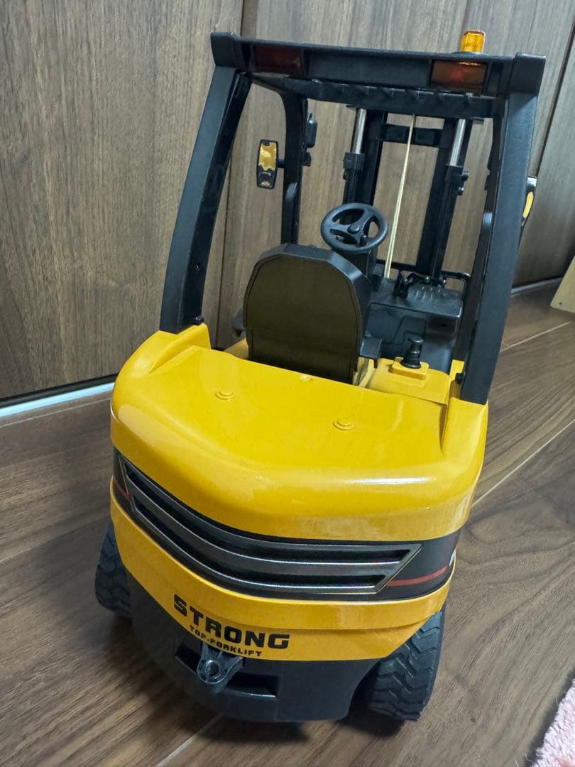 ホビーラジコン HUINA TOP FORKLIFT 1577 1:10