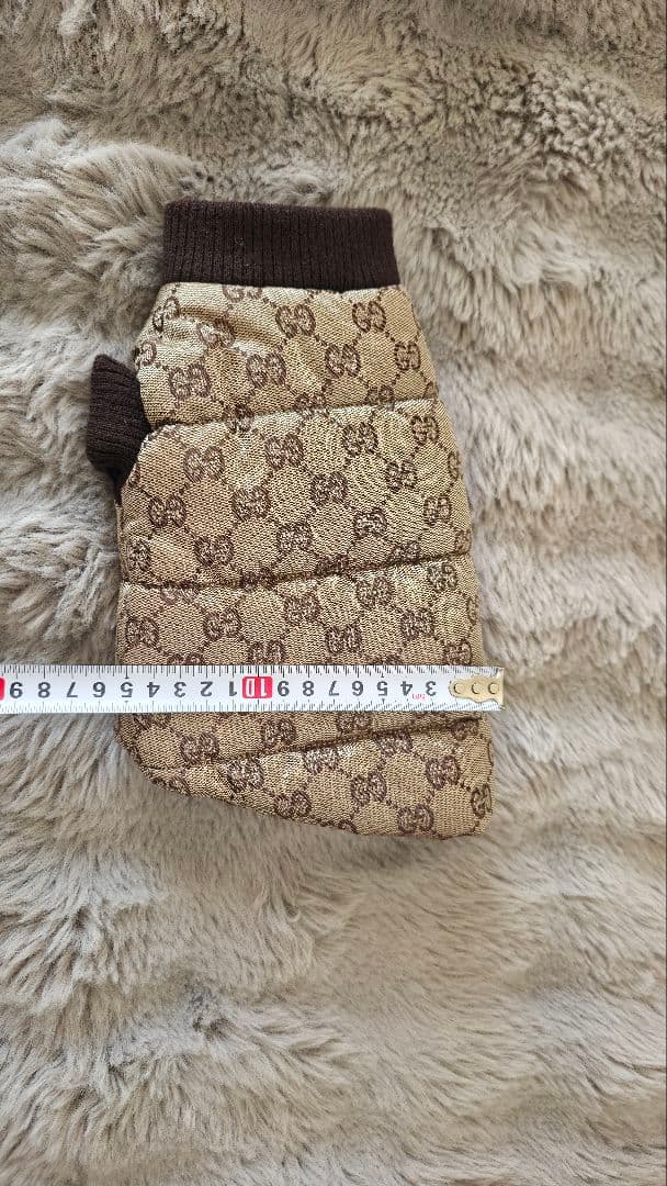 Gucci GGパターン 小型犬用　ダウン中綿