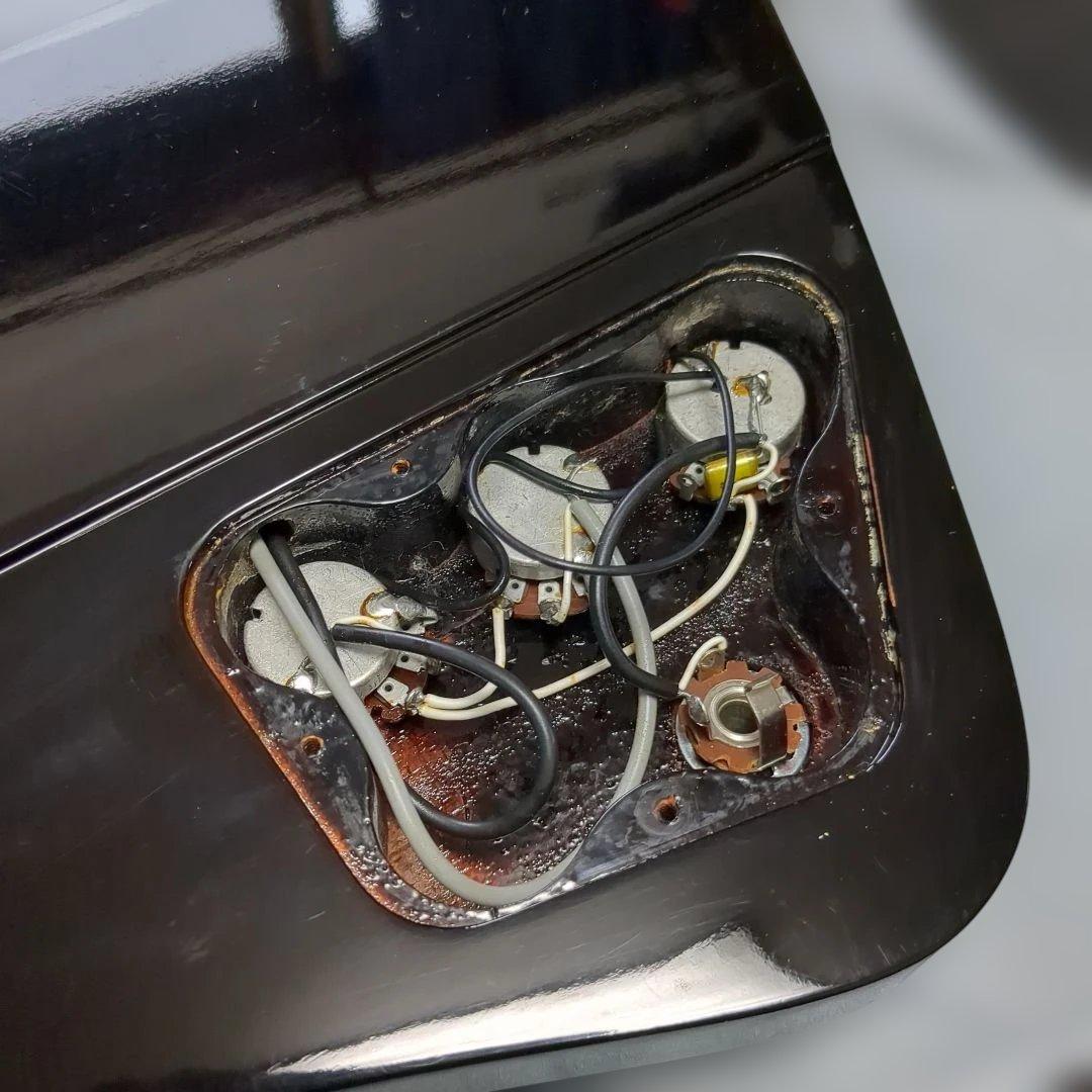 ベース Orville Thunder Bird